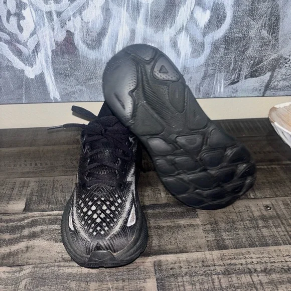 Hoka Clifton 9 women's training shoe SZ 6 - Picture 8 of 12